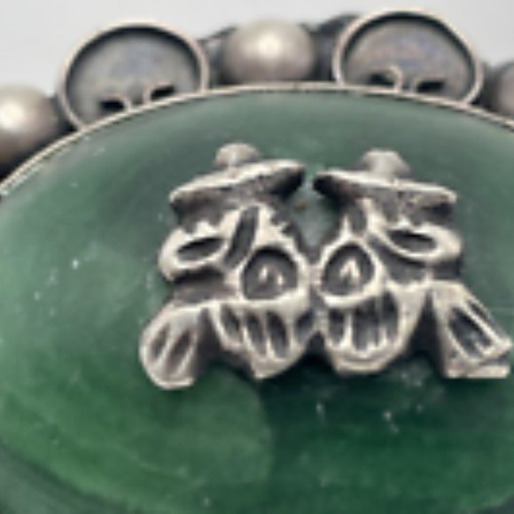 Sterling Silver Plated Round Green Stone Double Sombrero Men's Jewelry Piece - Picture 4 of 6